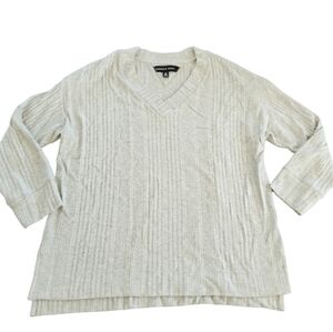 Andrew Marc V Neck Sweater Large